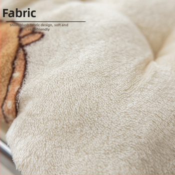 Protizmyslová sedacia podložka na stoličku – plyšový materiál, výplň PP bavlna, vzor roztomilých zvierat, moderný minimalistický štýl