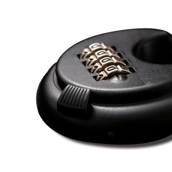 Zámok s číselnou kombináciou pre vonkajšie brány a reťaze — telo zo zliatiny zinku; typ: čísla; hrúbka zámku 9,5 mm; rozstup zámku 20 mm