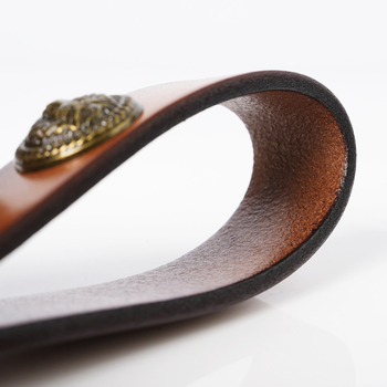 Портативен кожен държач за лули с ключодържател - кожа; печат на лого: възможен; персонализация: налична; стил: модерен минимализъм, прост, лек лукс