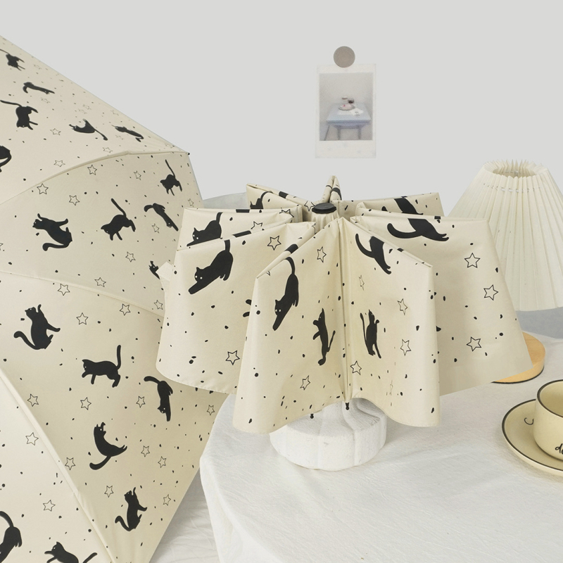 Troj-dielny dážnik na slnko a dažď, mačací vzor, 8 rebier, UPF nad 40, polyester 190T s čiernym povrchom