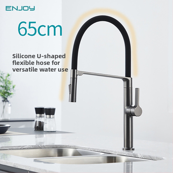 Meďový kuchynský drezový faucet s ťahacím magnetickým výtokom, mixér, keramický ventil, tlak 0.2–0.5 MPa, teplota do 75°C