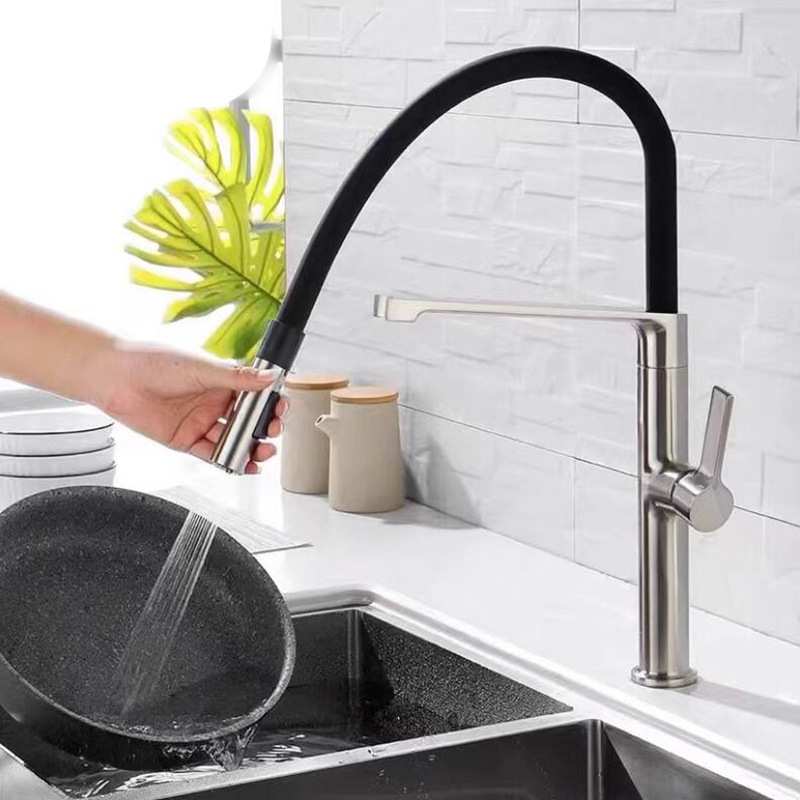 Meďový kuchynský drezový faucet s ťahacím magnetickým výtokom, mixér, keramický ventil, tlak 0.2–0.5 MPa, teplota do 75°C