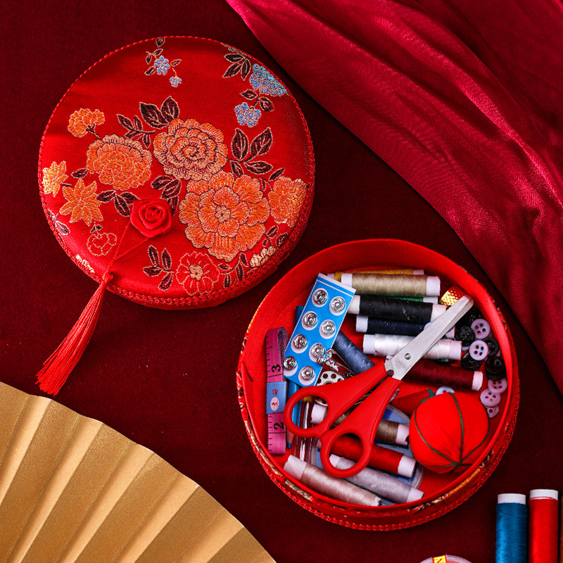 Svadobná šijacia škatuľka – set pre nevestu, luxusný a praktický šijací set s motívmi šťastia, zbierka svadobných potrieb