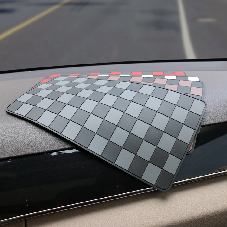 Protiskluzová autí podložka so štvorcovo-diamantovým vzorom pre stredovú konzolu (Materiál: PVC; Prispôsobenie: Áno; Tlačené logo: Áno; Značka: Thousand Oaks)