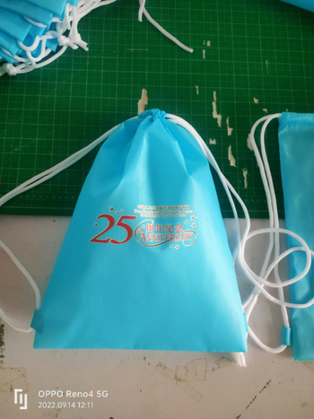 Batoh s Bundle vreckom | 210D polyester Oxford látka | šnúrkové zapínanie | jednostranná tlač loga tepelným prenosom | prispôsobiteľná potlač