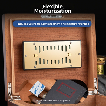 Zvlhčovač cigár a čaju, obdĺžniková schránka s kovovým krytom a vypínačom; materiál: plast + nerezová oceľ