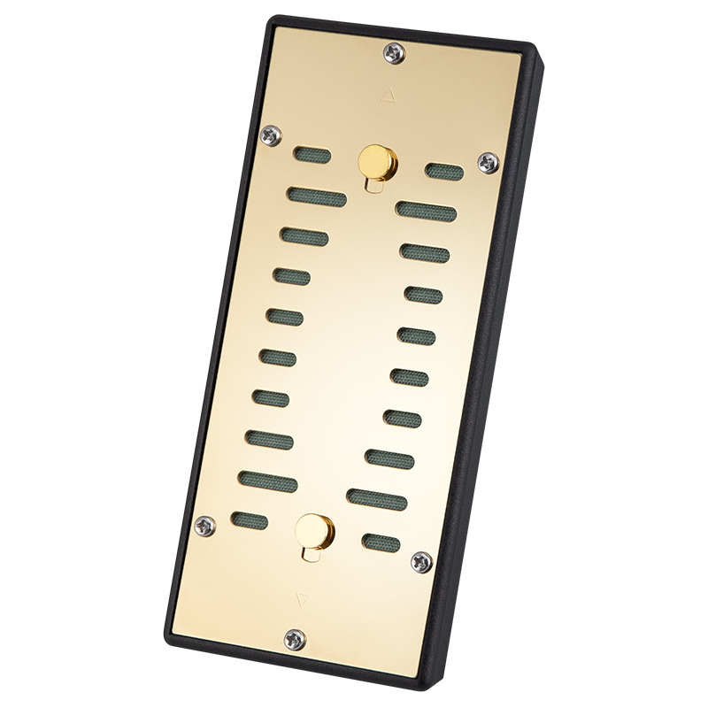 Zvlhčovač cigár a čaju, obdĺžniková schránka s kovovým krytom a vypínačom; materiál: plast + nerezová oceľ