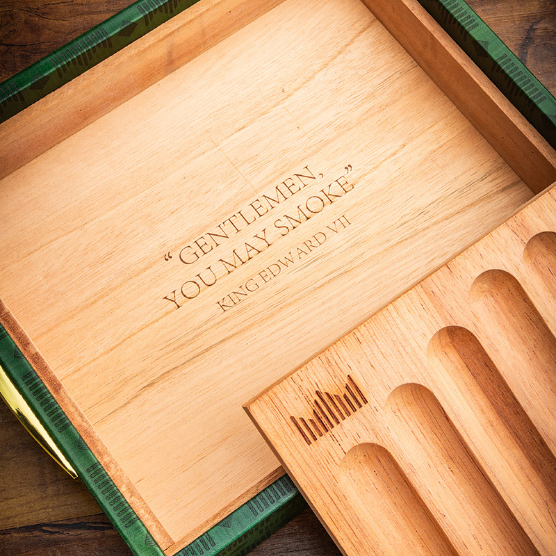 LUBINSKI Dvojposchodový tanier na cigary z cedrového dreva, prenosný, veľká kapacita, model YJA-13044