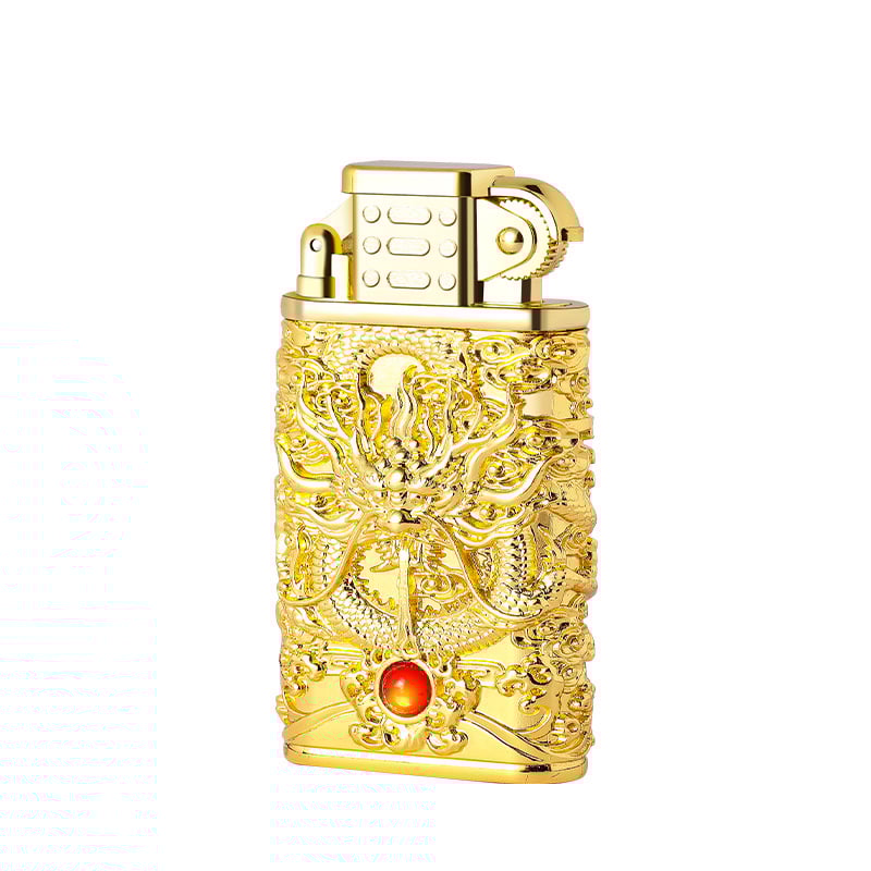 Kovový zapaľovač s reliéfnym vzorom draka, priame zapálenie, butánový pohon, vetruodolný, dekoratívny/zbierateľný