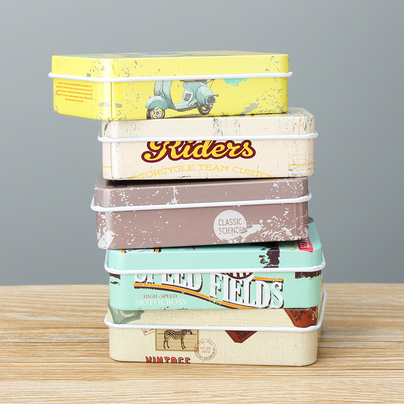 Puidust sigaretihoidik musta pähklipuu ja vahtrapuu kombinatsioonist, logotüübi trükkimine, kohandamine, privaatne märgistamine