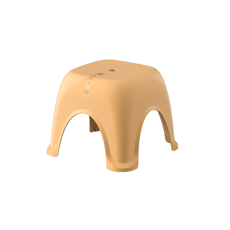 Stolička, minimalistický plastový štvorcový dizajn, nesklada sa; pôvod Jieyang; kód produktu 5096; cezhraničný vývoz: Áno; dovoz: Nie