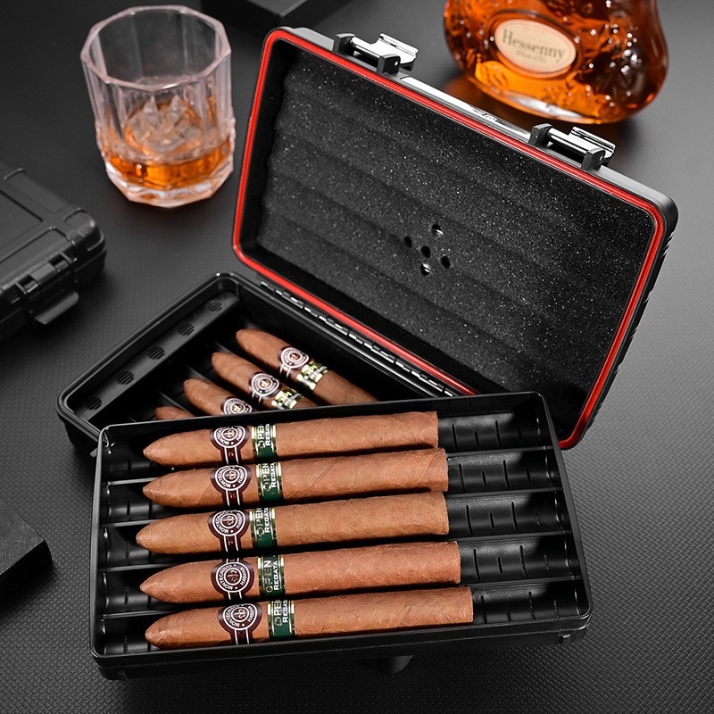 Krabička na cigary – cestovná, prenosná; Materiál: rohovina; Kľúčenka; Vhodné ako dar: svadba; Značka: Cigarloong; Štýl: japonský