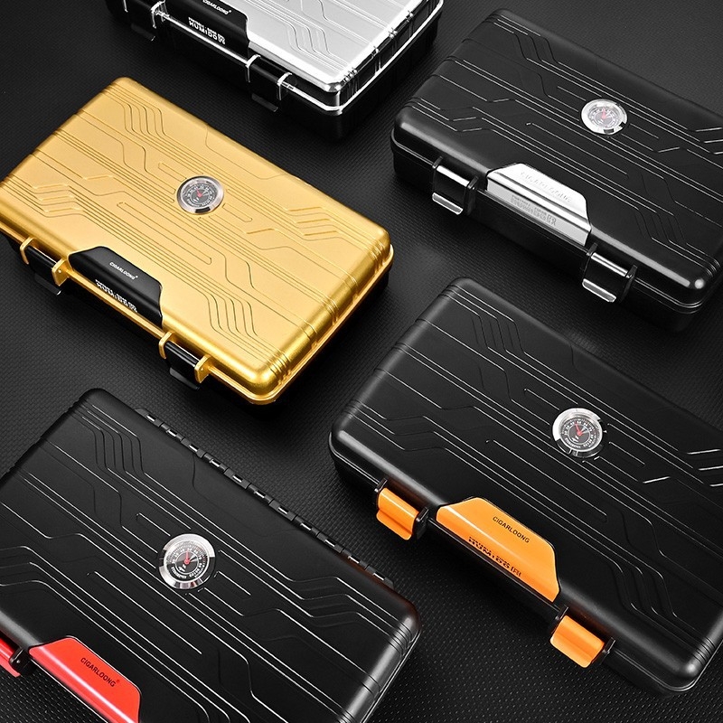 Krabička na cigary – cestovná, prenosná; Materiál: rohovina; Kľúčenka; Vhodné ako dar: svadba; Značka: Cigarloong; Štýl: japonský