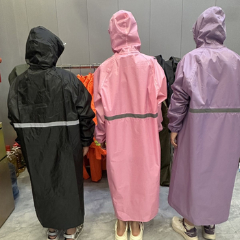 Dažďový kabát na motorku a bicykel – prenosný, predĺžený dlhý model, PVC tkanina s PU vodotesnou vrstvou, pre 1 dospelého