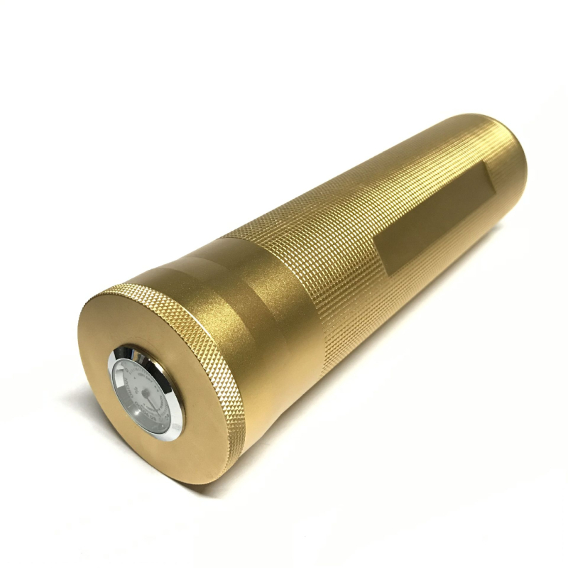 Kovový zvlhčovací tubus na cigary s konštrukciou odolnou voči vetru, s potlačeným logom, balenie 50 kusov