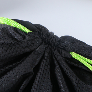 Oksfordo audinio raištinė kuprinė su futbolo spauda, skirta lauko maratonams, sandėlyje, pritaikoma