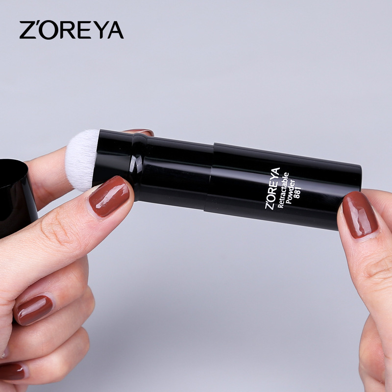 Meigipintsel roosile ja jumestusele, nailonkarvad, teleskoopkäepide alumiiniumist, karbis pakendatud