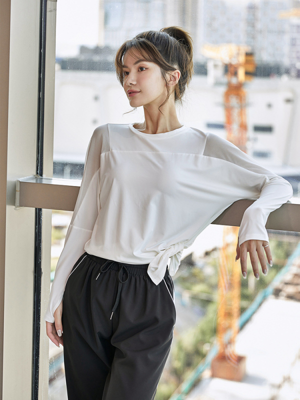 Anran naiste sporditopp vabas lõikes, pikkade varrukatega – kiiresti kuivatav materjal; 90% polüester, vooder 10% spandex; sobib treeningutele, jooksmisele, rattasõidule, tantsimisele ja badmintonile