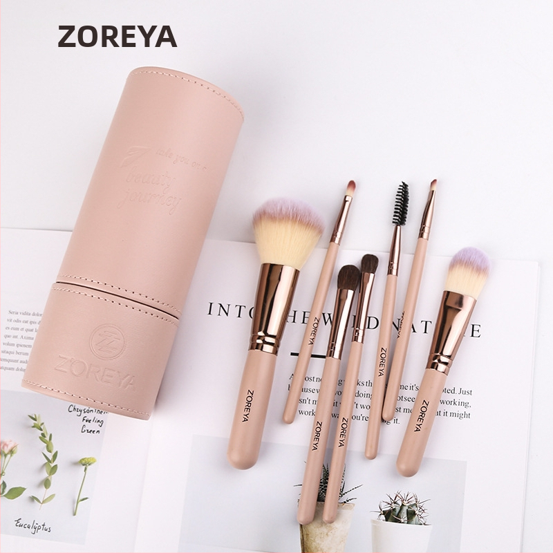 ZOREYA sada 7 štetcov na make-up — prenosná, pre začiatočníkov, s dreveným držaním, syntetickými štetinami, v PU puzdre
