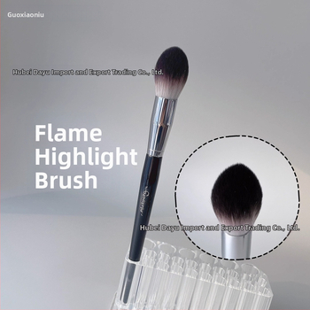 Esiletõstuspintsel – sünteetilised karvad, puidust käepide, pikk vars, 1 tk