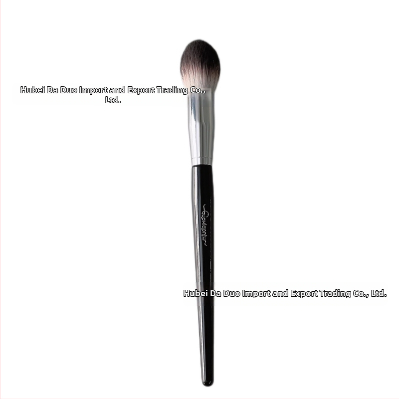 Štetec na zvýraznenie – syntetické vlákna, drevená rúčka, dlhý nástavec, 1 ks