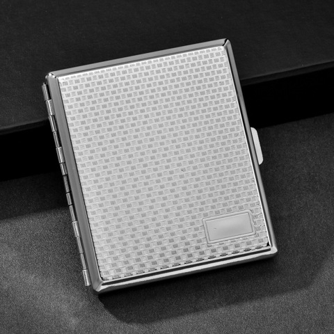 FOGSON metalna kutija za cigarete s vintage izrezbarenim dizajnom i preklopnim poklopcem, modern minimalistički stil, ispis logotipa i mogućnosti prilagodbe.