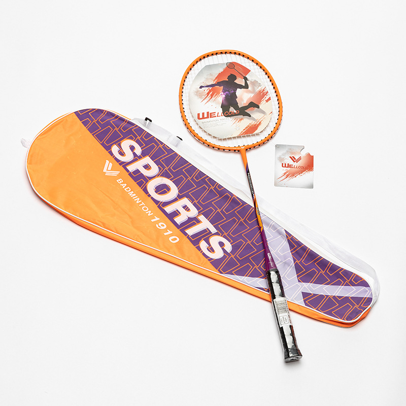 Ракета за бадминтон Welke - рамка от железен сплав, нишки от найлон, комплект 2 броя, тегло 95–100 g, дебелина на дръжката G3