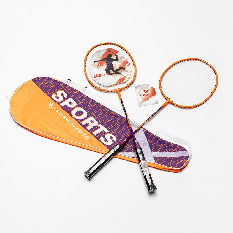 Ракета за бадминтон Welke - рамка от железен сплав, нишки от найлон, комплект 2 броя, тегло 95–100 g, дебелина на дръжката G3