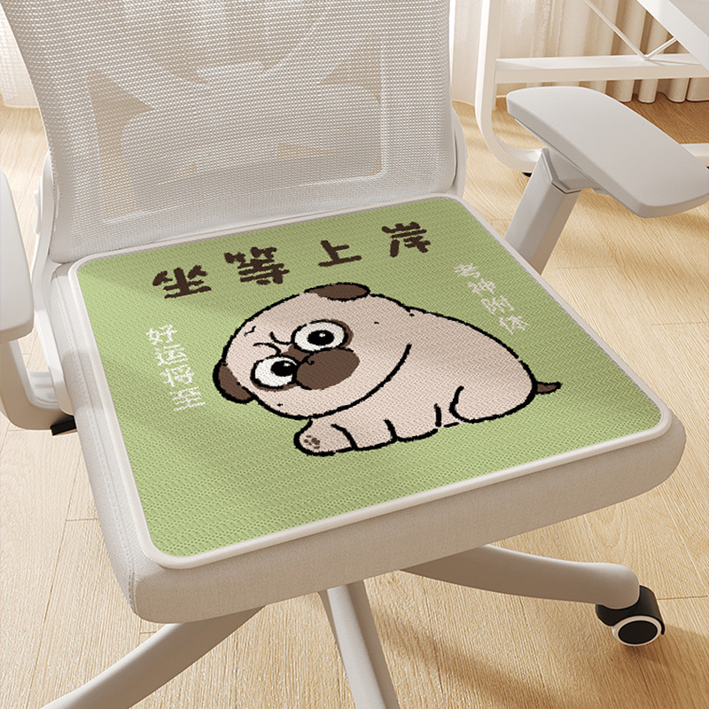 Plišinė biuro kėdės pagalvėlė su animaciniu motyvu iš plono kašmyro; speciali sėdėjimo pagalvėlė ilgiems sėdimams.