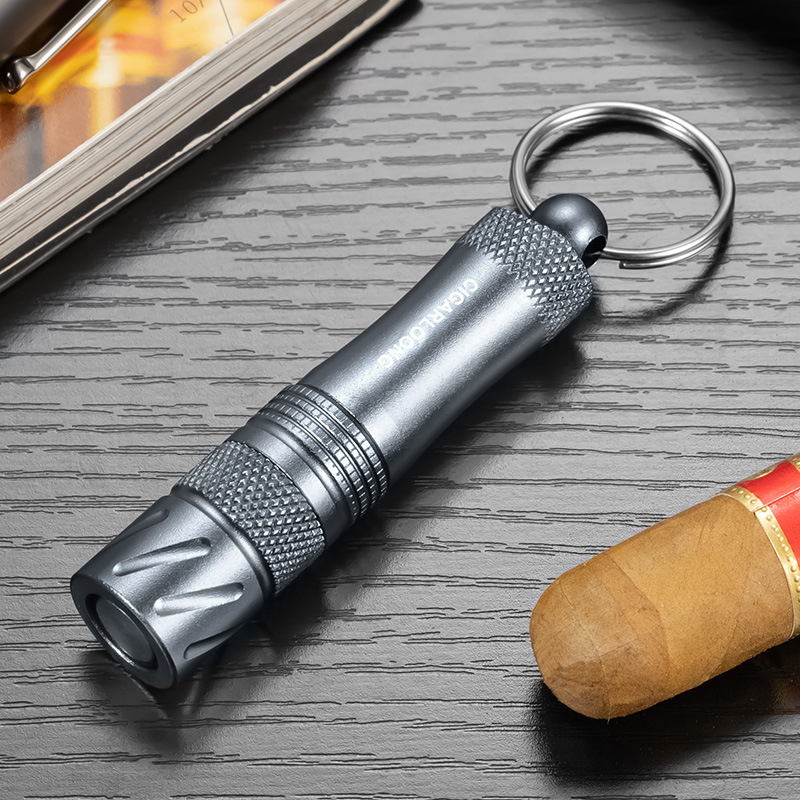 4-ühes sigari avaja roostevabast terasest kaasaskantava nõelaga CF-25D