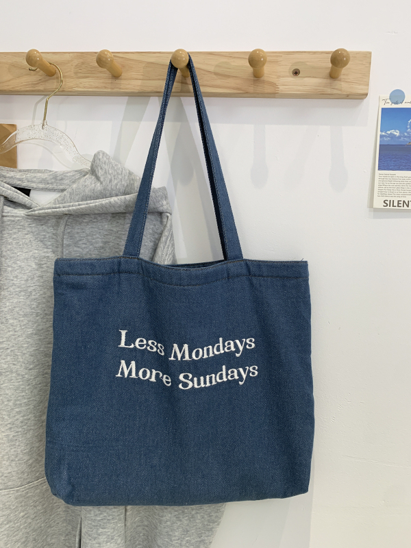 Denim tote táska, városi minimalist stílus, poliészter bélés, téglalap alakú