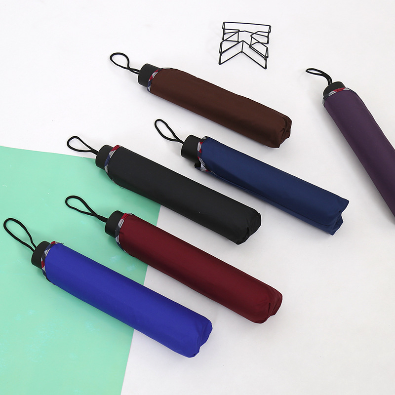 Kolm osaline kokkupandav vihmavari, 10 terasest ribad, terasest vart, plastne käepide, manuaalne avamine, 190T kangas