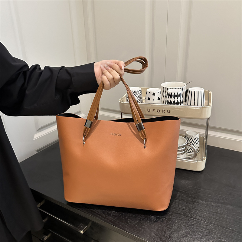 Naistele PU tote kott - linnalikkus, horisontaalne ruudukujuline kuju, tõmblukk