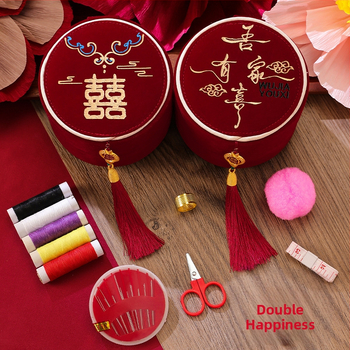 Vestuvių siuvimo dėžutė - Audinio siuvimo rinkinys nuotakai | Prekės ženklas: Romantic happy event | Prekės kodas: Wedding sewing box | Medžiaga: Audinys | Priedai: Siuvimas