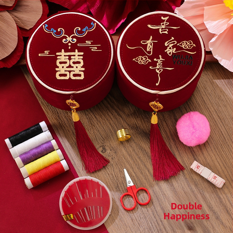 Kāzu šujkastes komplekts līgavai | Zīmols: Romantic happy event | Preces kods: Wedding sewing box | Materiāls: Audums | Sastāvdaļas: Šūšana