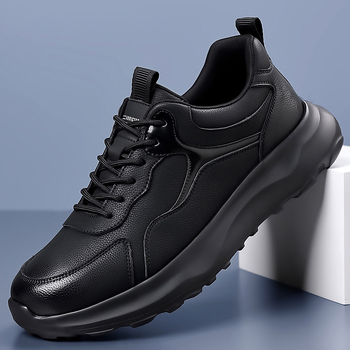 Ανδρικά casual sneakers τύπου dad shoes με επάνω μέρος από μικροϊνες, σόλα από αφρό, πάτο PU και κλείσιμο με κορδόνια