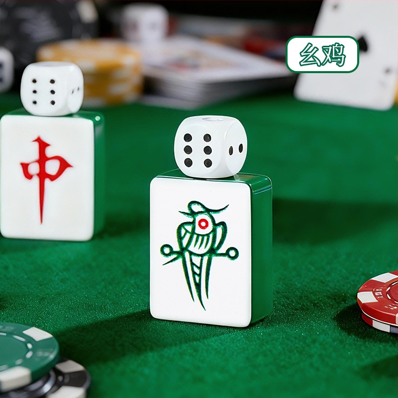 Tsinkide sulamist tuluke, pöörlevate kaardike ja mahjongi kujundusega, tuulekindel, dekoratiivne, reguleeritav leek (AW906)