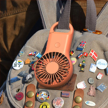 Rankinis USB mini ventiliatorius su įmontuota baterija, 3 greičiai, 5V 2W, veikimo laikas 3–6 valandos