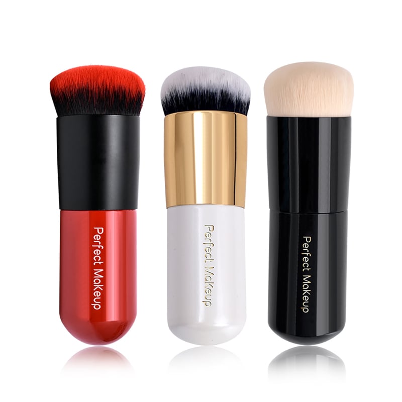 Pensulă pentru fond de ten cu mâner din lemn (1 bucată, peri sintetice, ambalaj OPP, marca BUEART)