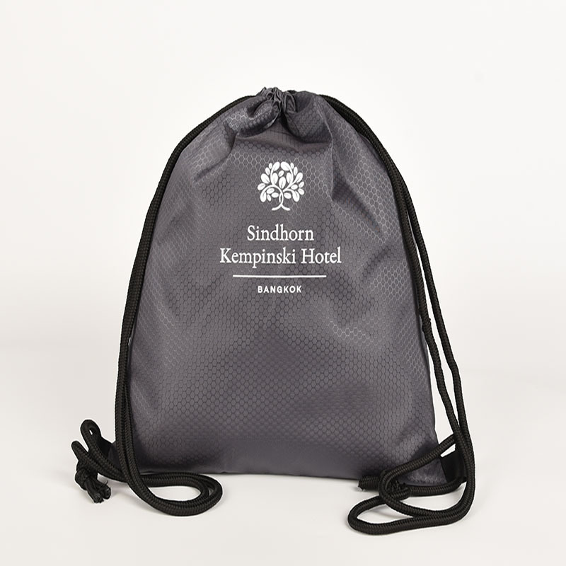 Koreguojama pilko poliesterio raištinė rankinė su futbolo raštu, vandeniui atsparus Oxford audinys, logotipo spauda