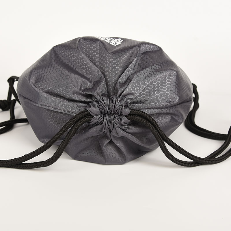 Koreguojama pilko poliesterio raištinė rankinė su futbolo raštu, vandeniui atsparus Oxford audinys, logotipo spauda