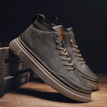 Meeste nahast loaferid kõrge ülaosaga, ümmarguse varbaga, lame kont, kummist talla, EVA sisetald