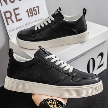 Meeste tossud – hingav PU pealmine osa, kummist tald, ümmargune varvas, nööridega sulgemine, igapäevased suvejalanõud