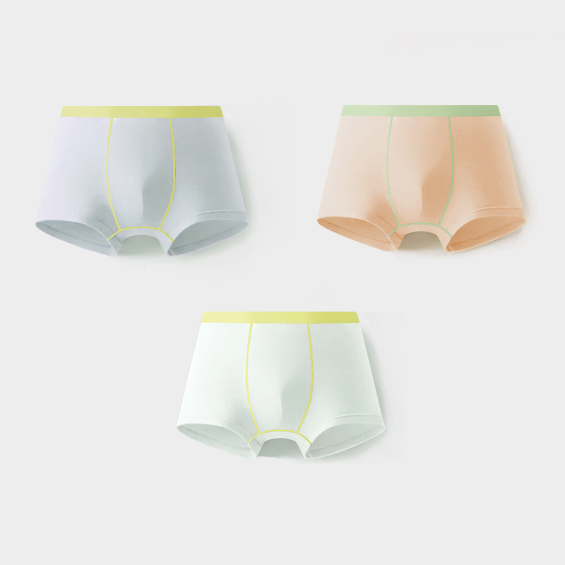 Bērnu biksītes no kokvilnas-modāla maisījuma; sastāvs 47,5% kokvilna, 47,5% modal, 5% elastāns; zēniem 3-8 gadi; vasaras 2024 izlaišana