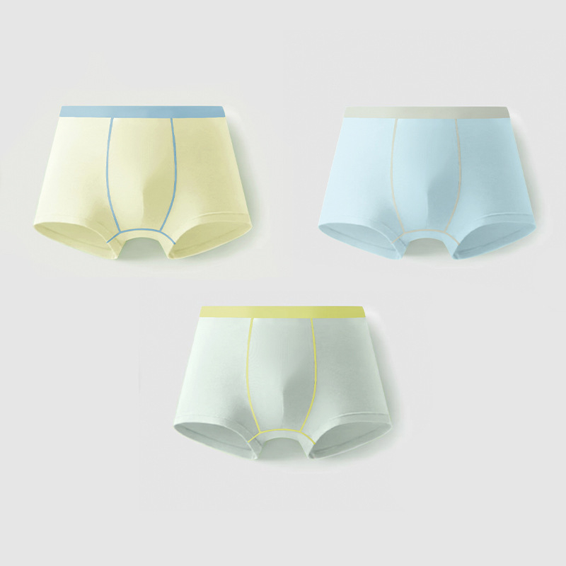 Bērnu biksītes no kokvilnas-modāla maisījuma; sastāvs 47,5% kokvilna, 47,5% modal, 5% elastāns; zēniem 3-8 gadi; vasaras 2024 izlaišana