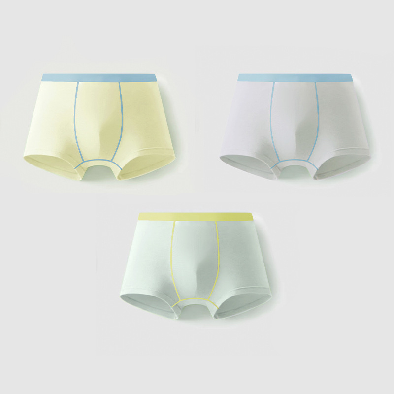 Bērnu biksītes no kokvilnas-modāla maisījuma; sastāvs 47,5% kokvilna, 47,5% modal, 5% elastāns; zēniem 3-8 gadi; vasaras 2024 izlaišana