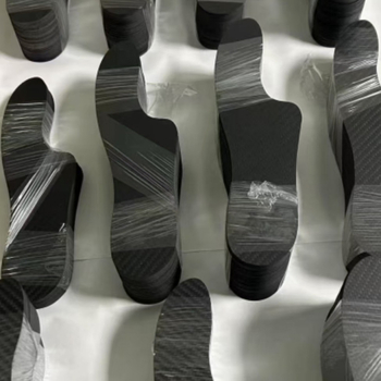 Стелка от въглеродни влакна за ортопедична опора на свода; подходяща за маратонки, кожени и ежедневни обувки — Sa Binnie, Carbon fiber plate (Материал: въглеродни влакна; Функция: ортопедични стелки; Марка: Sa Binnie; Модел: Carbon fiber plate)