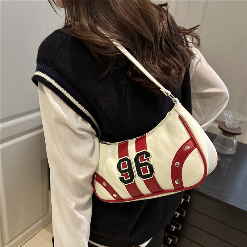 Geantă subraț, material PU, formă pătrată orizontală, închidere cu fermoar, curea simplă