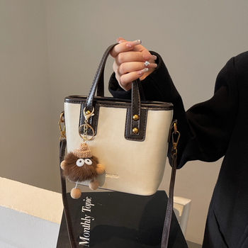Geantă pătrată mică | Material PU, Formă pătrată orizontală, Închidere cu fermoar, Căptușeală din poliester, Bretea de umăr unică