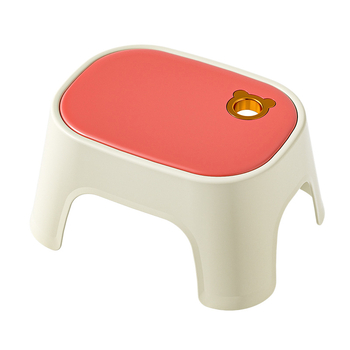 Plastikust taburet, mudel C4413A, mitte kokkupandav, koduseks kasutamiseks.